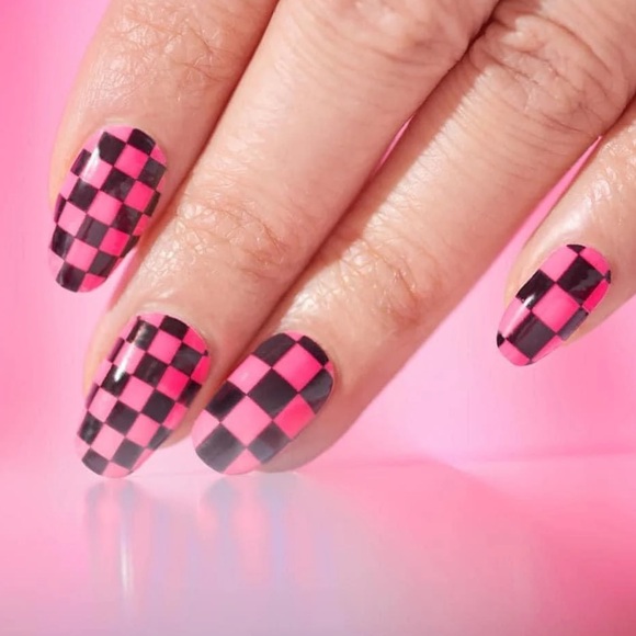 *Retired* Color Street: Check Yourself | Checkerboard Racing Clear Overlay - Picture 2 of 13